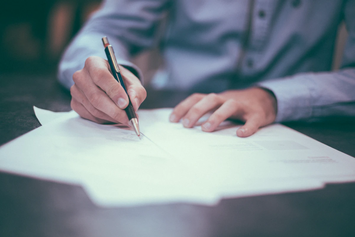 Dossiers de classement représentant l’organisation numérique des documents