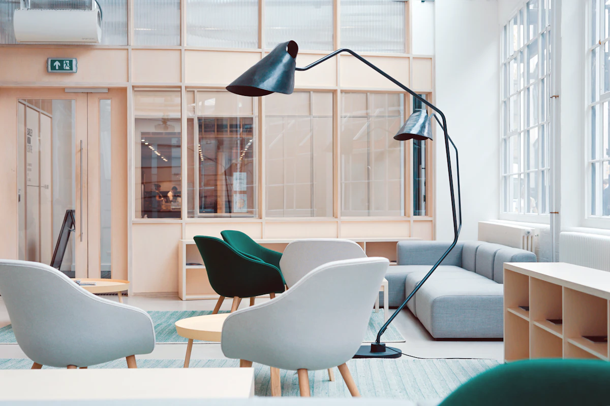 Équipe d’entreprise travaillant avec LIDA Solutions & Consulting