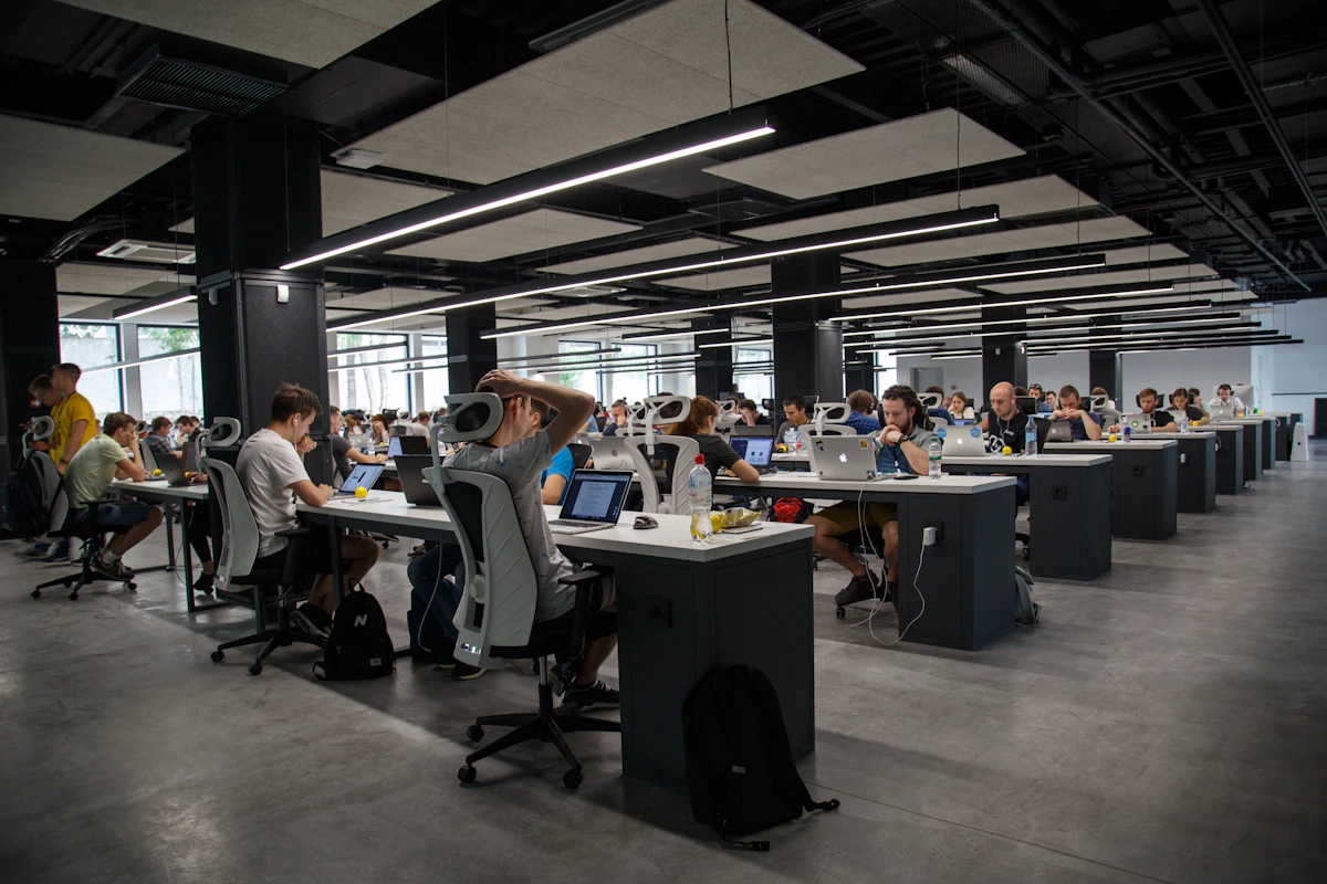 Professionnel équipé pour la maîtrise des risques opérationnels